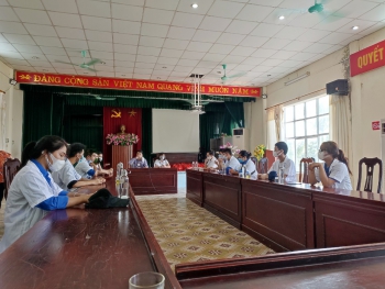 Sinh viên tình nguyện - Cao Đẳng Kỹ Thuật Y Dược Hà Nội tham gia hỗ trợ phòng, chống dịch Covid -19